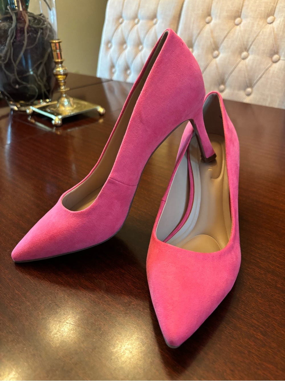 KELLY & KATIE Hot Pink Pointed-Toe Suede Pumps Special Occasion Heels Size 8